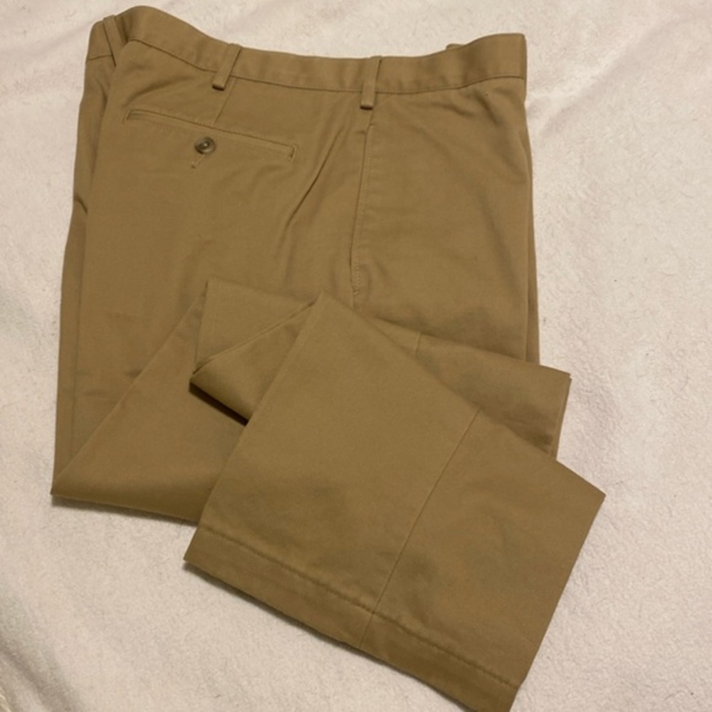 Lands’ End Mens’ 100% cotton pants. Casual/dressy. 35/30. Traditional fit.
